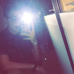 Meet your Posher, Leslie